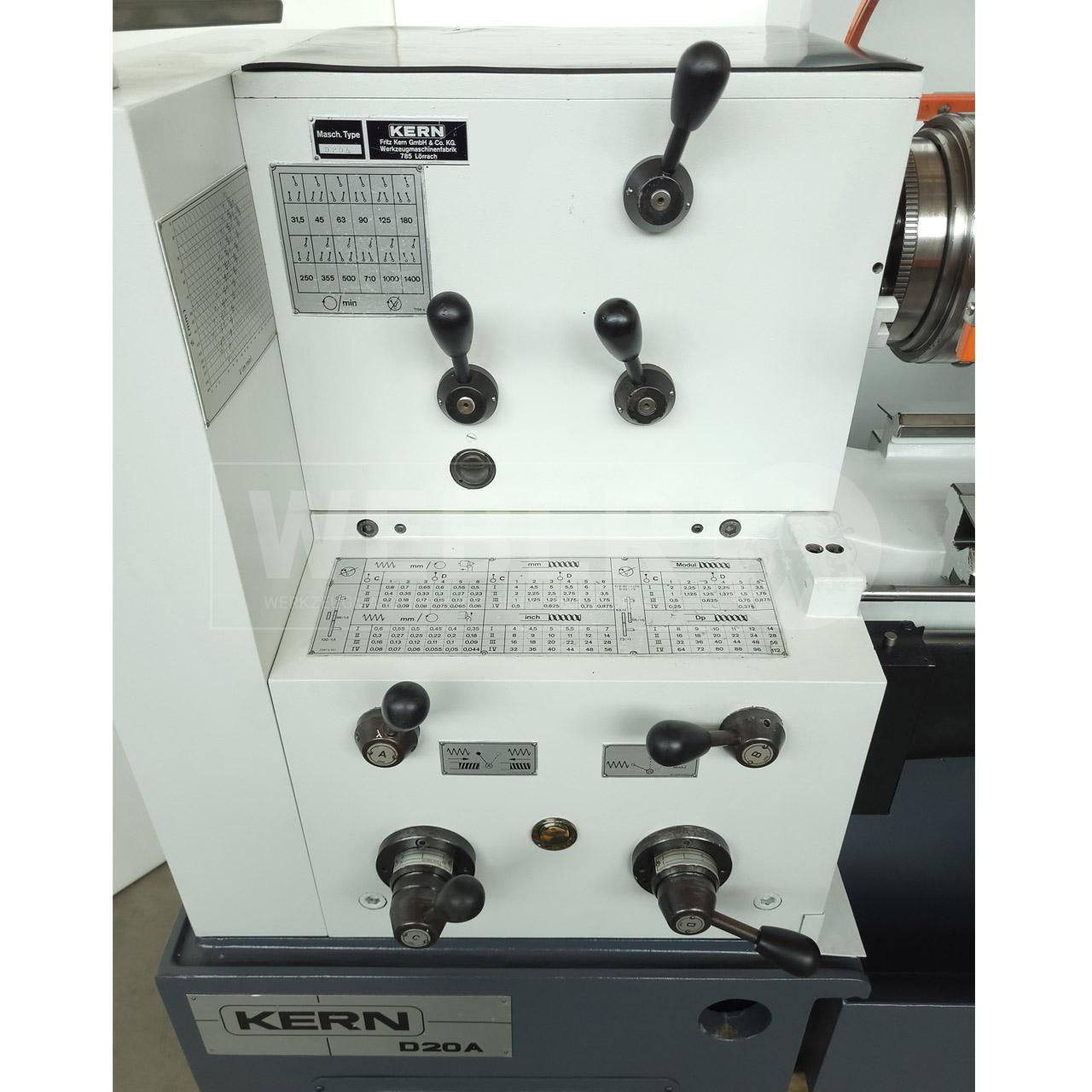 Kern D 20 A Leit- und Zugspindeldrehmaschine