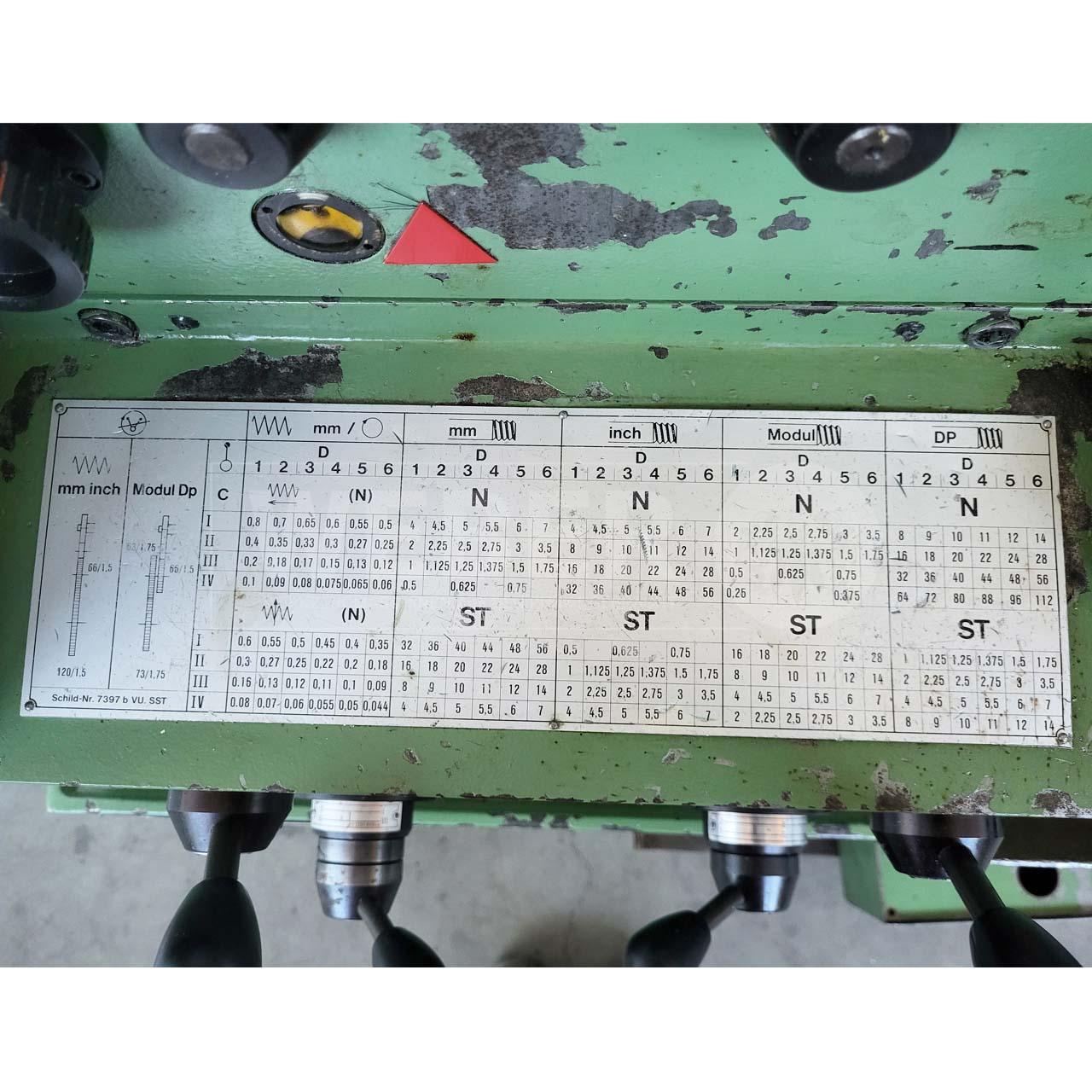 Kern D 20 A Leit- und Zugspindeldrehmaschine